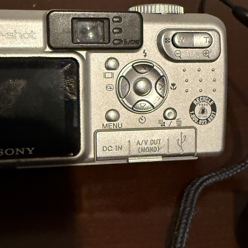 Sony Cyber-shot DSC-P8 3.2MP Digital Camera - Silver 3X OZ Not Working - Picture 5 of 16